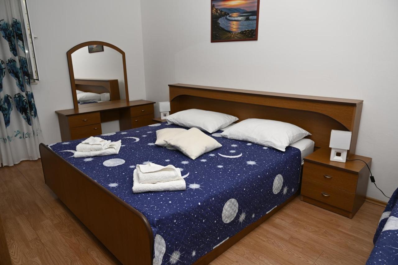 Apartments "Sea View" Miki & Ivana Bol Kültér fotó